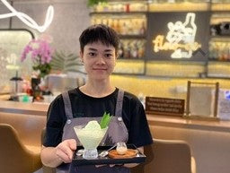 手話で注文、聴覚障がい者が生き生きと働くハノイのカフェ