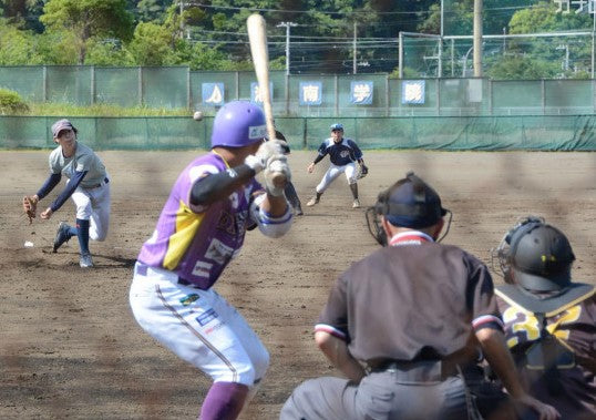 ろう野球日本代表候補とＢＣ神奈川が交流　好プレーに拍手